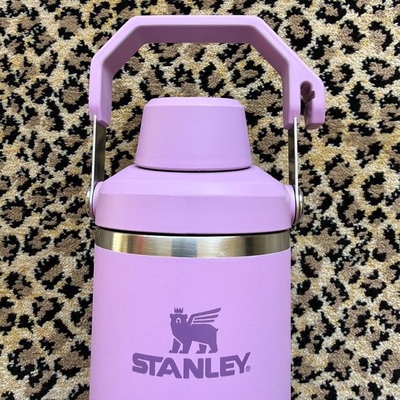 Stanley tumbler (30 oz) (NWT) - Picture 4 of 14